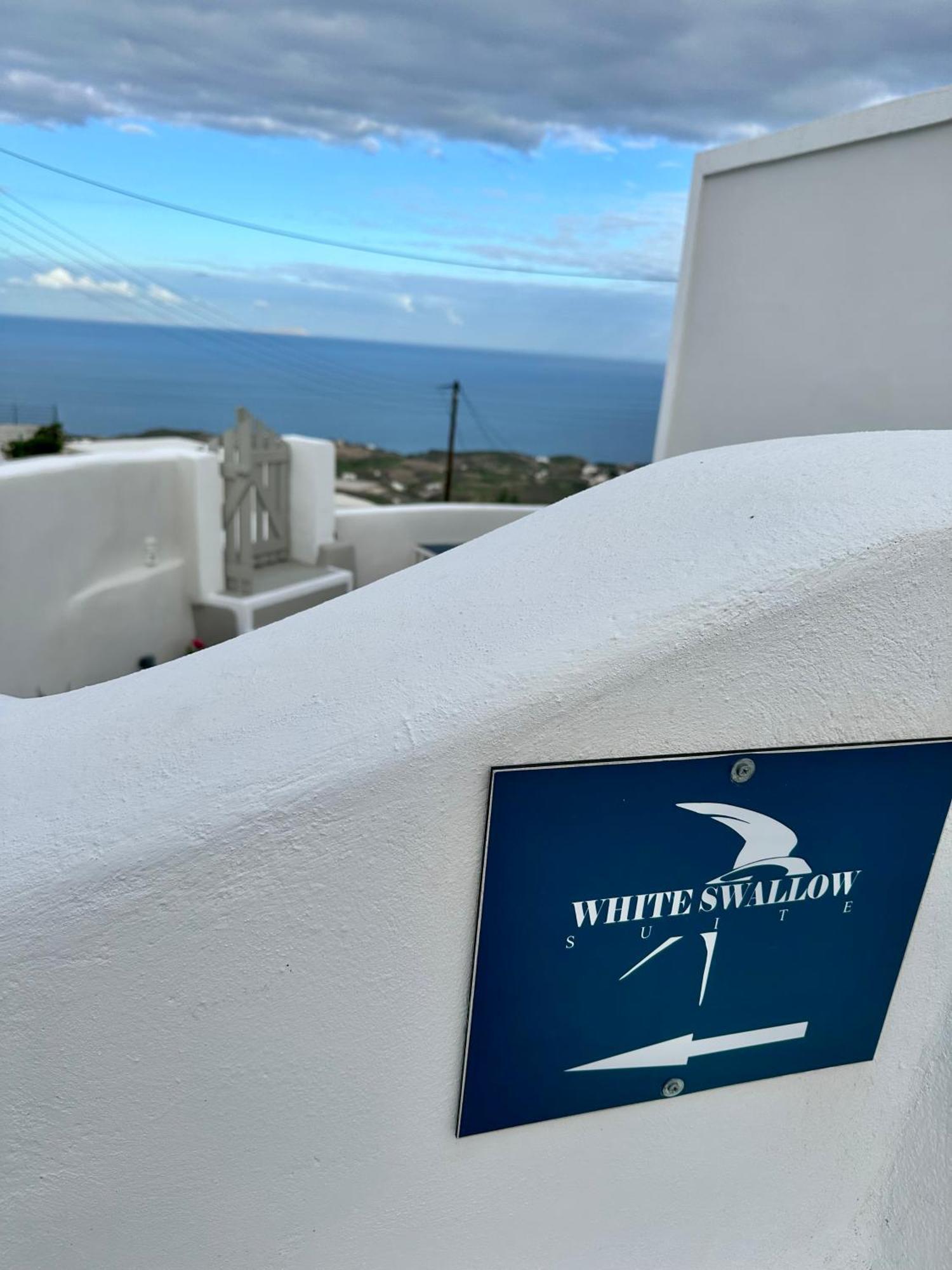 White Swallow Suite Santorini Vourvoúlos Exterior foto